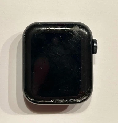 Apple Watch SE  40mm (2022) GPS (Screen/Display defekt, voll funktionsfähig) - Bild 1 von 4