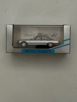 Minichamps 1/43 Mercedes-Benz 450 SLC C107 Silver Diecast Model Car 430033420 - Image 1 of 4