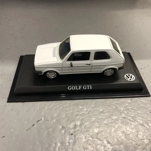 1:43 AUTO DIE CAST 1/43 Volkswagen Golf GTI White Rare EDI 6 Model With Base F - Picture 1 of 2