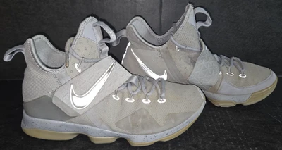 Zapatos de baloncesto NIKE LeBron James 14 XIV reflectantes con correa plateada, para hombre 10,5 Foto 1 de 4