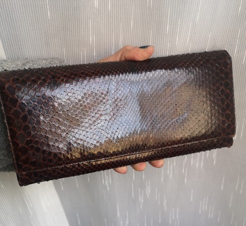 HERMÈS Splendida borsa vintage lucertola pochette a mano anni 70 pelle esotica marrone oro ferramenta