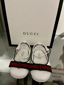 Brandneu Gucci Kinderwagen Baby Mädchen Weiß Leder Web Ballerinas EU 16 UK 0,5 - Bild 1 von 10