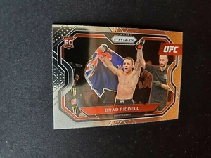 Brad Riddell RC - 2021 Panini UFC Prizm Debut #118 - SPEDIZIONE GRATUITA - Foto 1 di 2