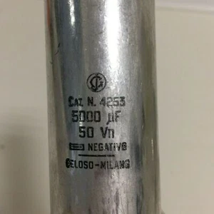 10x ELEKTROLYTKONDENSATOREN EIFERSÜCHTIG-MILANO 5000 uF 50Vn 4253 8,5 x3,5 mm - Bild 1 von 3