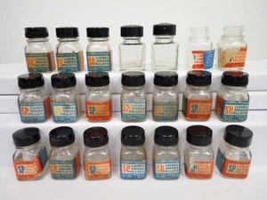Lot of 19 Vintage 1950's Postwar Lionel Empty SP Smoke Pellet Bottles + 2 Others - Picture 1 of 21