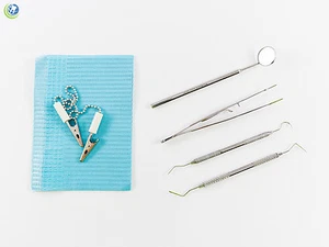 DENTAL DIAGNOSTIC INSTRUMENT KIT 6 PC MIRROR PLIERS EXPLORER PROBE BIB & HOLDER - Picture 1 of 3