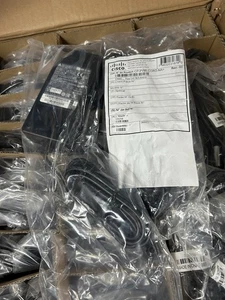 Lot(20x) Cisco CP-PWR-CUBE-4 8811/8841/8845/8851/8861/8865 ADP-50FR 341-0330-02 - Foto 1 di 5