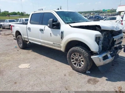 (LOCAL PICKUP ONLY) Fuel Tank Front Midship 6' 9" Box Fits 17-19 FORD F250SD PIC - Image 1 of 4