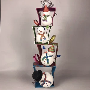 Pier One 1 Schneemann & Geschenke Turm gestapelt Weihnachtsgeschenke Glitzer Metall Skulptur - Bild 1 von 15