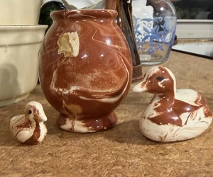 Vintage Indianer Alaska Ton kleine Mini Vase braun & weiß Wirbel 3" - Bild 1 von 7