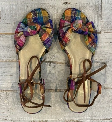 Nueva Sandalia Stuart Weitzman Talla 5.5 Multicolor Caramelo Cuadros Seda Lazo Oropel Usada en Excelente Condición Foto 1 de 4