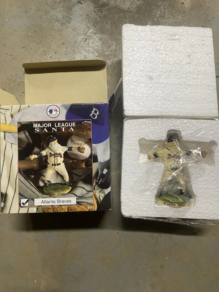 Ornamento de Santa de los Bravos de Atlanta de las Grandes Ligas de Béisbol Nuevo en Caja Foto 1 de 1