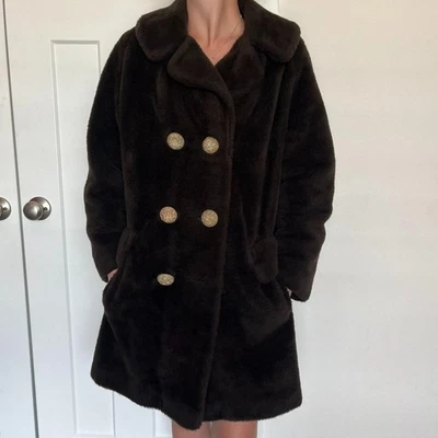 Abrigo de piel sintética marrón oscuro ILGWU hecho en la Unión de los años 70 vintage para mujer S/M ~ esposa de la mafia Foto 1 de 4