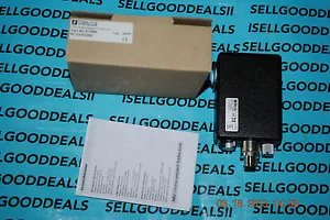 Sensore fotoelettrico Pepperl Fuchs Visolux RL-UV3/32/92 417995 nuovo - Foto 1 di 1