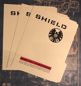 • SHIELD LEVEL 7 • SET CARTELLA MANILLA 3 TAB x2 • COSPLAY PROP • AVENGERS AGENT - Foto 1 di 3