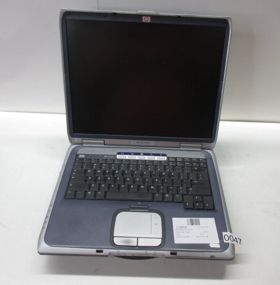 HP Pavilion ZE4910US Laptop Intel Celeron M512MB No HDD/Battery/Screen Dim - Image 1 of 4