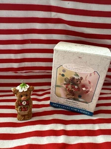 1998  Hallmark Keepsake Ornament  Strawberry Fairy Berry Bears In Box MIB NEW - Picture 1 of 6