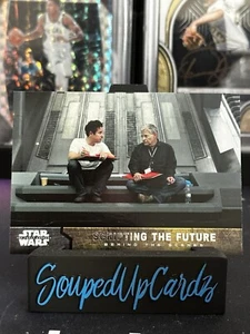 2015 Topps Star Wars The Force Awakens Behind The Scenes SCRIPTING THE FUTURE - Picture 1 of 2