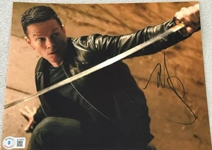 Foto firmata Mark Wahlberg autografata Ted 8x10 Beckett BAS COA - Foto 1 di 3