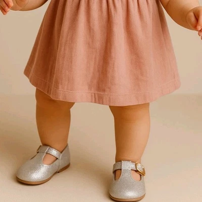 A Bear Co Toddler Size 3 Color Change Silver Smooth Glitter T-Straps Girls - Image 1 of 4