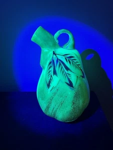 Uranium european wine, vinegar, tea carafe - Picture 1 of 7