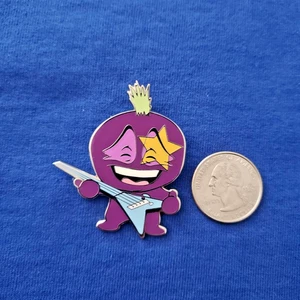 Disney DeeBee's Journey Series Limited Release Rockee with Guitar Pin - Picture 1 of 2