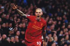 Fußball - Martin Skrtel - handsigniertes 12x8 Zoll Foto - Liverpool - COA - Bild 1 von 1