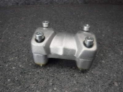 17 Polaris Axys SKS 800 Handlebar Clamp 31Q - Image 1 of 3