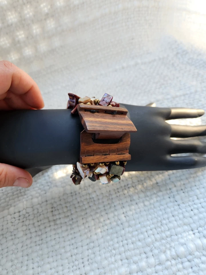 Multi Strand Shell Beaded MAXI Bracelet Wood Clasp Stratch Tropical Vacation  - Image 1 of 4