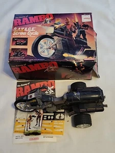 Coleco Rambo Savage Strike 1986 ciclo con caja e instrucciones (faltan piezas) - Imagen 1 de 17
