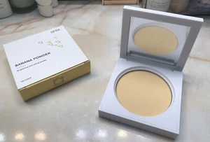 OFRA ~ Polvo de iluminación y ajuste en polvo de plátano prensado ~ Nuevo en caja - Imagen 1 de 10
