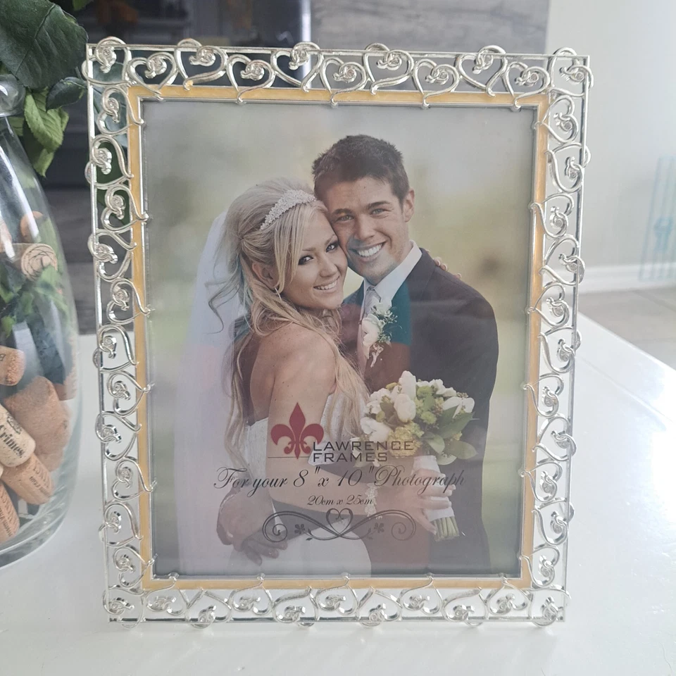 Nuevos marcos Lawrence ornamentados plata esmalte corazón estrás marco de fotos 8X10  Foto 1 de 4