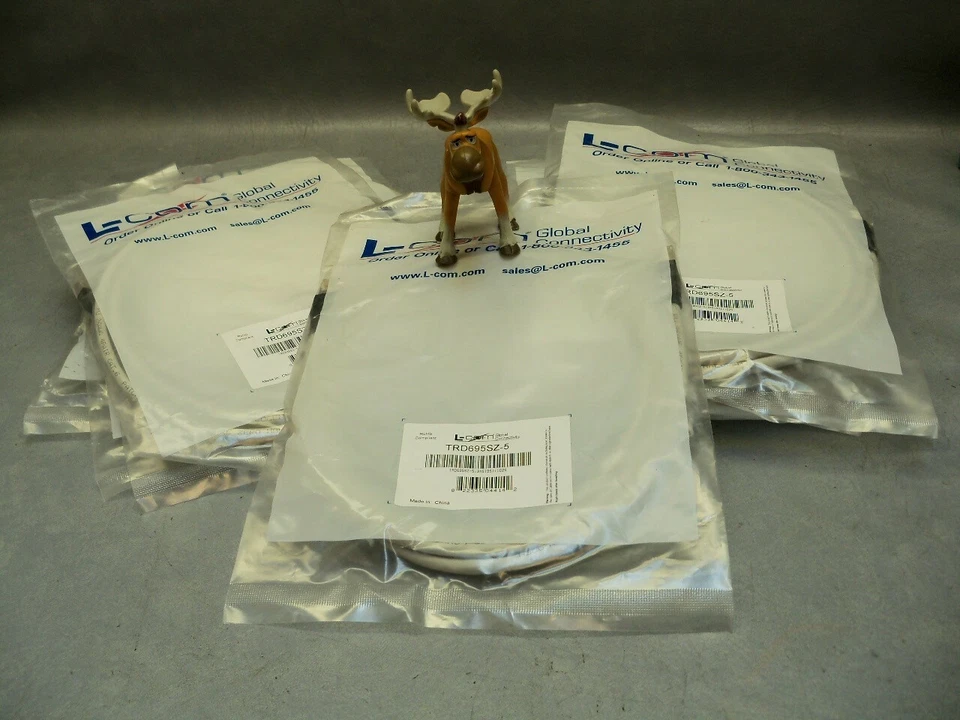 L-Com TRD695SZ-5 Ethernet Cable Cat 6 5' RJ45 Mil spec Lot of 5 - Image 1 of 4