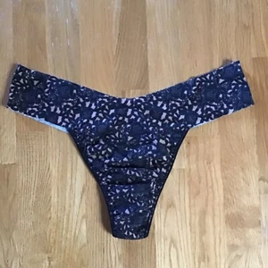 Hanky Panky Signature Lace Thong Panties Size L (6J1661SN) - Picture 1 of 4