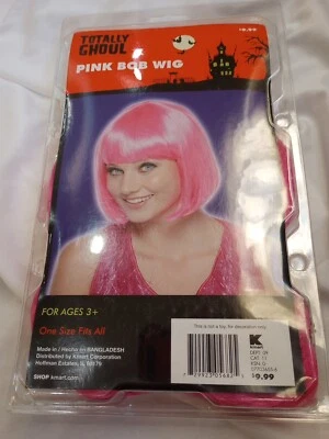 TOTALLY GHOUL PINK BOB WIG ONE SIZE FITS ALL HALLOWEEN COSPLAY COSTUME KMART - Image 1 of 3