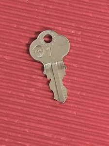 Harley Davidson Saddle Bag & Pannier Key #7 / #EC7-Chicago Lock Company-Tour Pak - Picture 1 of 1