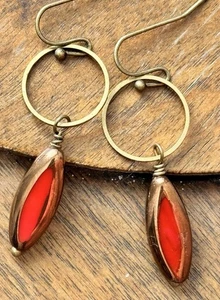 Bronze Ohrringe mit Koralle Picasso Perlen Ohrringe. Boho - Bild 1 von 3