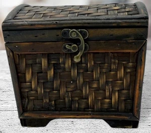 Scatola portagioie scrigno tesoro tessuto look piccolo baule ricordo bigiotteria conservazione vintage - Foto 1 di 6