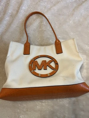 Сумка-тоут Michael Kors Sutter холщовая бежевая с оранжевыми буквами - Изображение 1 из 4