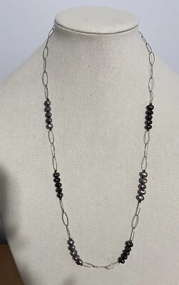 J JILL- COLAR OVAL CORRENTE PRATA com PÉROLAS DE PAVÃO IRIDESCENTES- 30" - Imagem 1 de 4