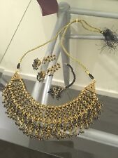 Pakistani/Indian Black & Gold Jewellery Set W/ Earrings