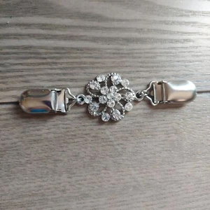 VTG Sweater Cardigan Clips Bling Rhinestones 4.5" Flower - Picture 1 of 5