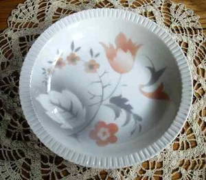 Vintage Syracuse China Shelledge PINK Tulips 8" Shallow Soup Bowl ~ - Picture 1 of 5