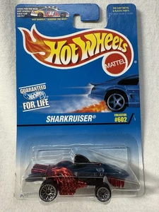 Hot Wheels 1996 Blue/White Card #602 SHARKRUISER Black-Red w/Chrome Lace Sp - Bild 1 von 4