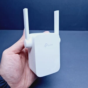 TP-Link AC1200 RE305 Dual Band Wi-Fi Range Extender - Picture 1 of 7