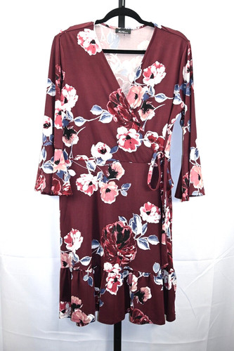 Abito floreale Alyx taglia XL cravatta laterale RN#31310 95% poliestere 5% spandex