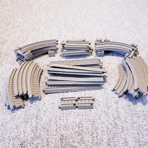 Thomas Train TrackMaster Tan Beige Brown Curves 2009 Mattel 42 Pieces - Picture 1 of 7