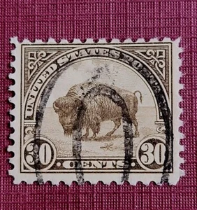 Lot #2. US Postage 30 cent Buffalo Stamp 1923-1931Used VF - Picture 1 of 2