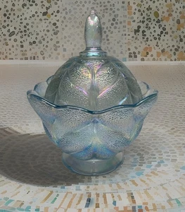 Plato de caramelo LE Smith azul iridiscente de vidrio hoja de repollo con tapa - Imagen 1 de 6