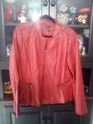 NUEVA G.I.L.I Chaqueta Roja Imitación Cuero Peplum Falda Talla 16 Foto 1 de 3